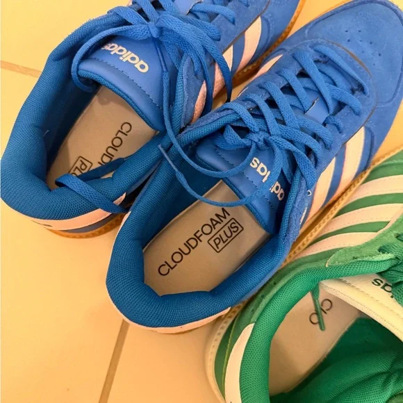 Set of 2 Adidas Women’s Blue and Teal Sneakers - Picture 3 of 10